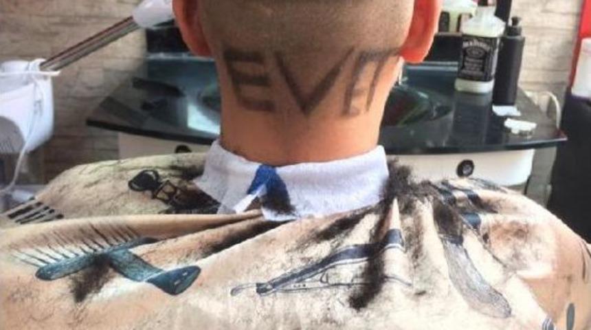 18 Yaşındaki Gen&ccedil; Sa&ccedil;ına 'evet' Yazısını Kazıttı