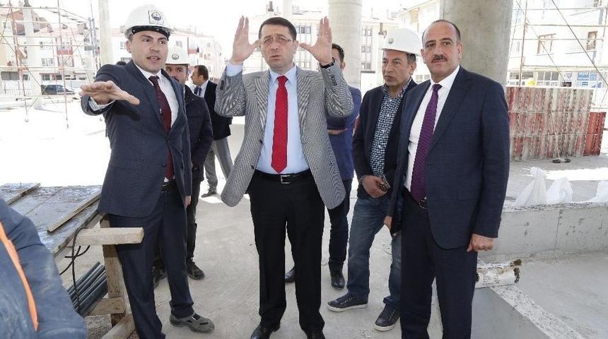 Başkan Duruay Ve Kaymakam Esmer Sosyal Tesis İnşaatını İnceledi