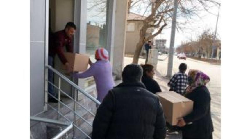 Şerefliko&ccedil;hisar Belediyesinden Bin 300 Aileye Gıda Yardımı