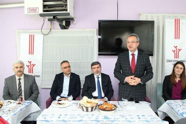 Başkan Köşker: “büyüklerimiz Başımızın Tacı”