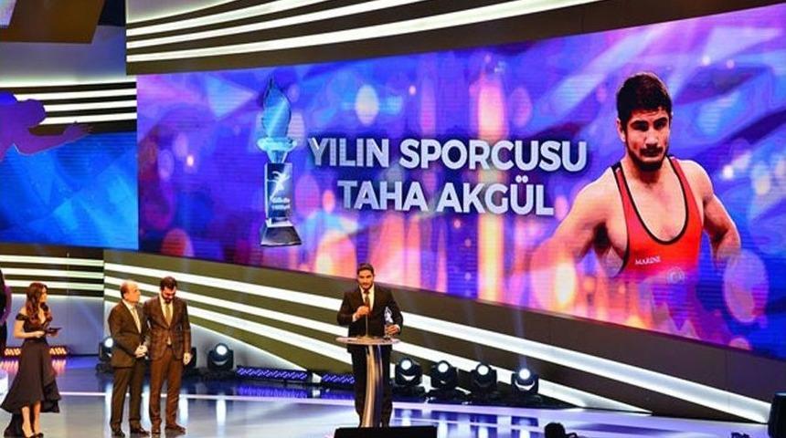 Olimpiyat Şampiyonu Taha Akg&uuml;l Yılın Sporcusu Se&ccedil;ildi