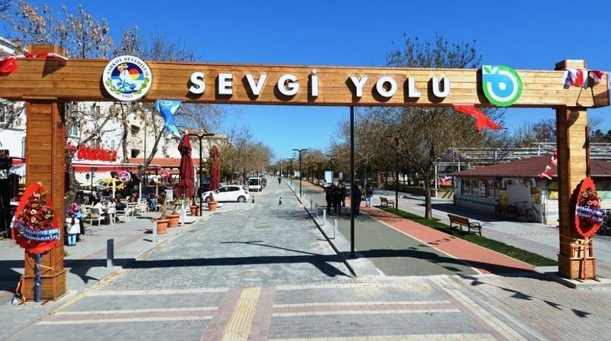 Şark&ouml;y İn&ouml;n&uuml; Prestij Caddesi Sevgi Yolu Ve M&uuml;refte Atat&uuml;rk Prestij Caddesi Hizmete A&ccedil;ıldı
