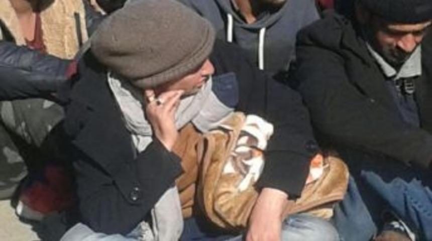 Fo&ccedil;a'da Denizde 115 Ka&ccedil;ak Yakalandı (2)