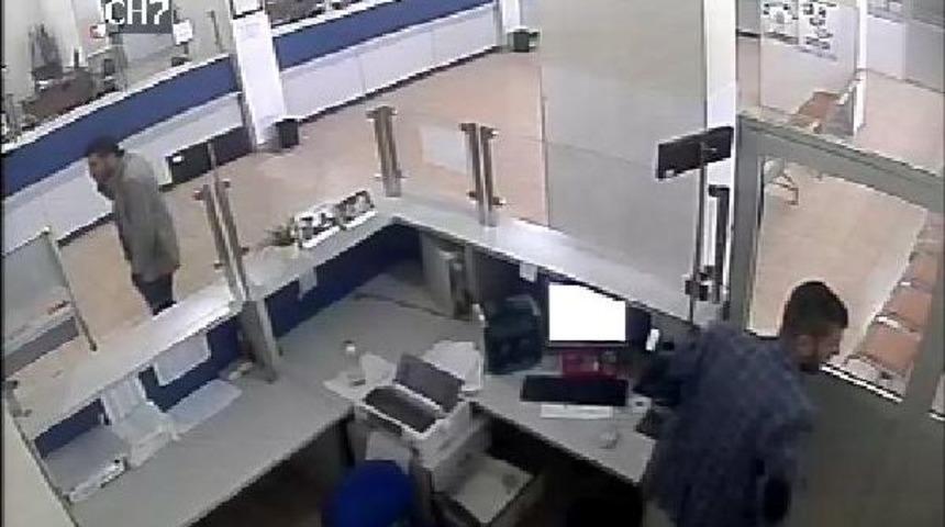 2'nci Kattan Atlayan Hırsızlık Ş&uuml;phelisi Merdiven Boşluğunda Yakalandı