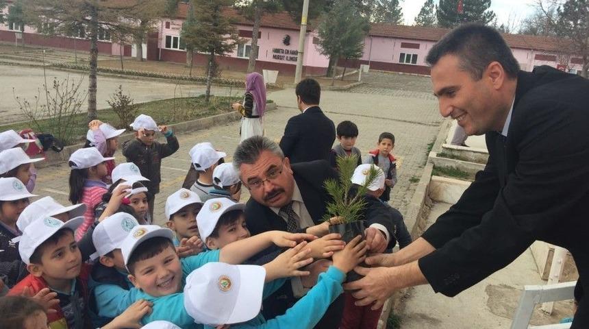 Atat&uuml;rk İlkokulunda Orman Haftası Kutlama Etkinliği