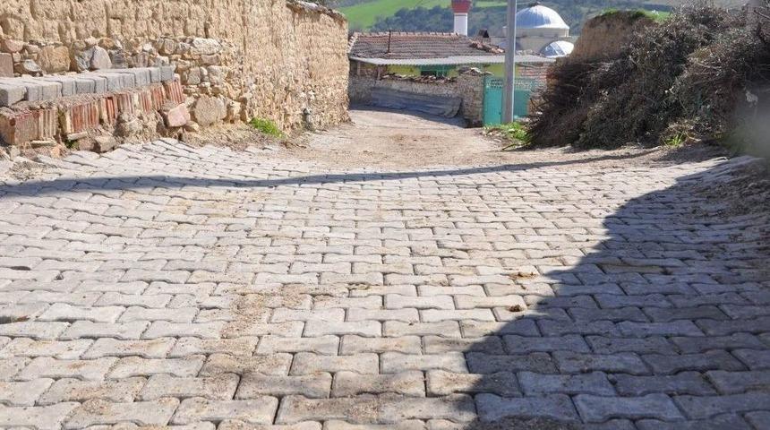 Salihli’de Kırsal Mahallelere Hizmet