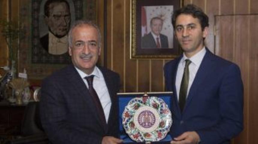 Başkan Saim K&ouml;roğlu&rsquo;ndan Rekt&ouml;r &Ccedil;omaklı&rsquo;ya Veda Ziyareti