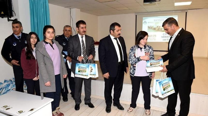 &Ouml;ğrencilere T&uuml;ketici Hakları Anlatıldı