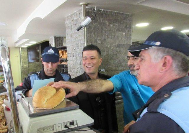 Büyükşehir Zabıtası Fırınları Denetliyor