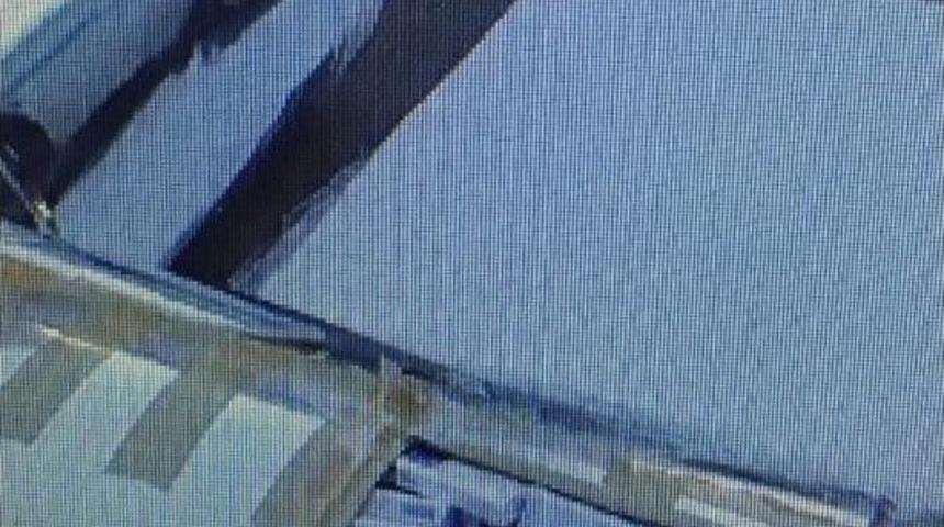 Otob&uuml;ste 4 Bin 500 Paket Ka&ccedil;ak Sigara Ele Ge&ccedil;irildi