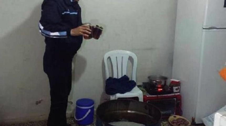 İslahiye'de 250 Kilo Sahte Bal Ve Zeytin Yağı Ele Ge&ccedil;ti