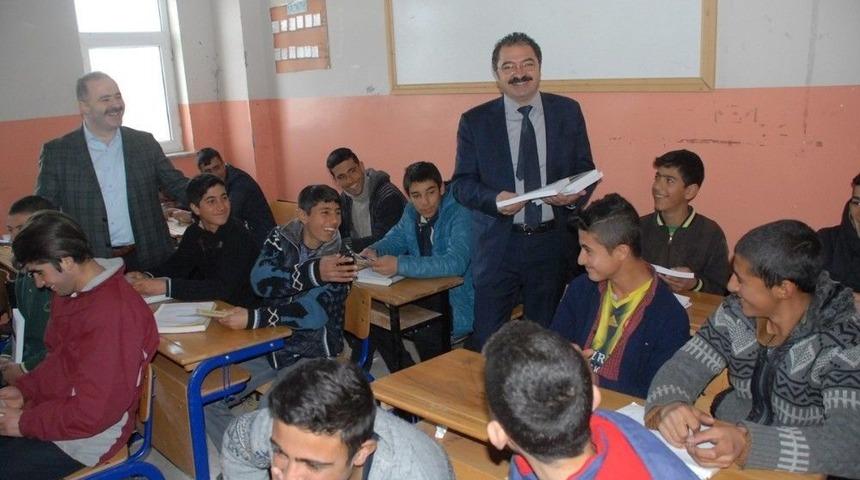 Tuşba&rsquo;da &lsquo;&ouml;d&uuml;ll&uuml; Kitap Okuma&rsquo; Yarışması