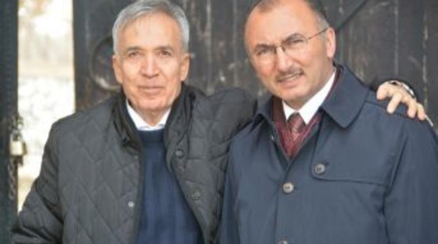 Sabah Gazetesi Yazarı Donat&rsquo;tan Başkan K&ouml;ksoy&rsquo;a Ziyaret