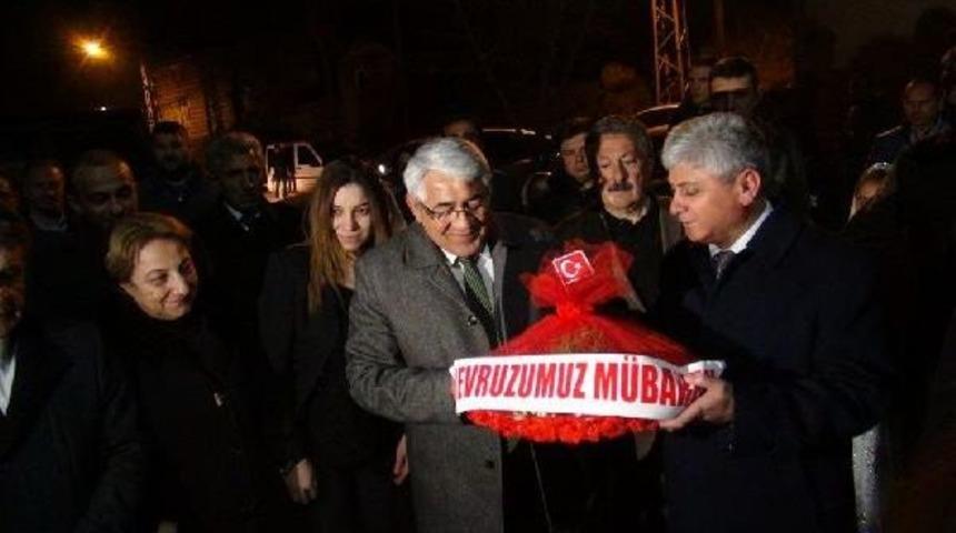 Eski 10 Derecede &Uuml;ş&uuml;d&uuml;, Nevruz Ateşinde Isındılar