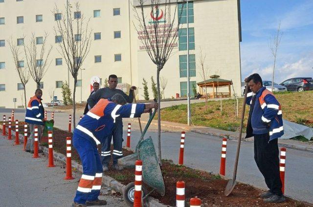 Kozan Devlet Hastanesi’nde Peyzaj Çalışması