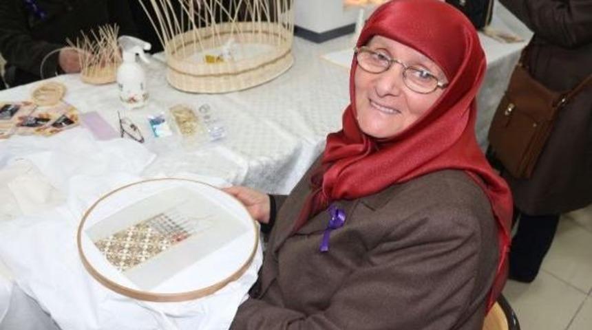 74 Yaşında Dikiş-Nakış Kursunu Tamamladı