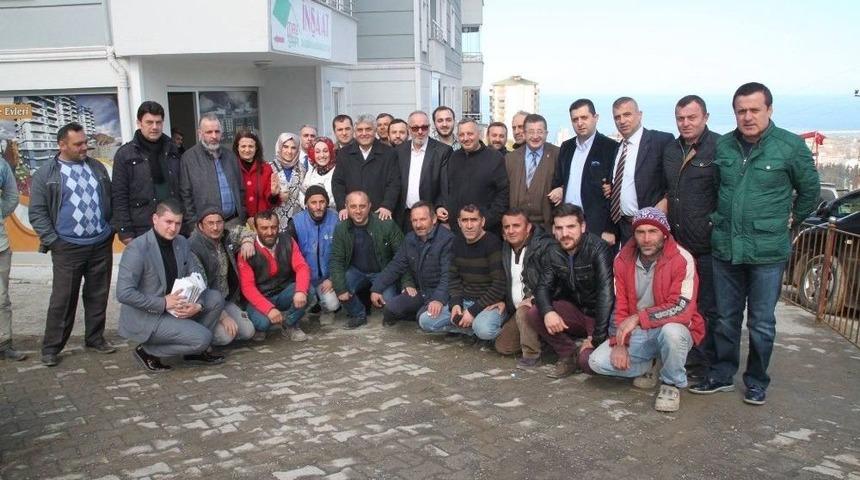 Ak Parti Trabzon Milletvekilleri Günnar Ve Cora’dan Referandum Gezileri