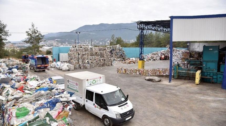 Alanya Belediyesi&rsquo;nden Rekor Geri D&ouml;n&uuml;ş&uuml;m Hizmeti