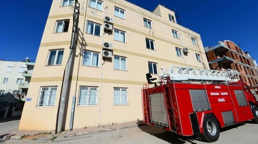 Antalya&rsquo;da Kapatılan Fet&ouml; Yurdunda Yangın