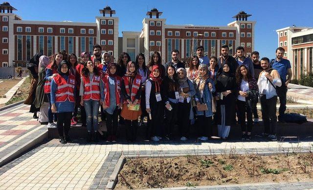 Bilecik Şeyh Edebali Üniversitesinde Kitap Okuma Etkinliği Düzenledi