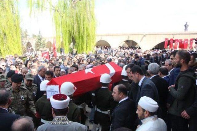 Şehit Er Hüseyin Koroç, Şanlıurfa'da Toprağa Verildi