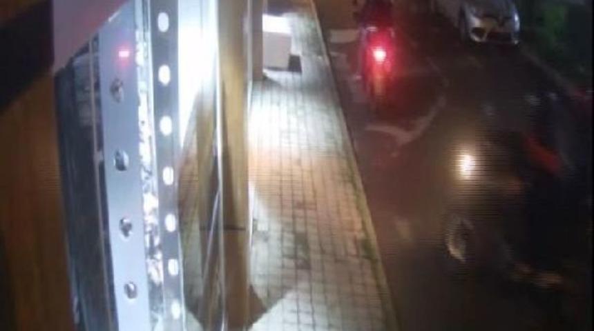 Motosiklet Mağazaları Sahiplerinin Korkulu R&uuml;yası "motosikletli &Ccedil;ete" Kamerada