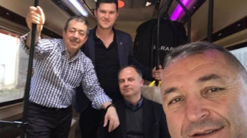 Aydınlıoğlu, Bayraklarla Karşılandı