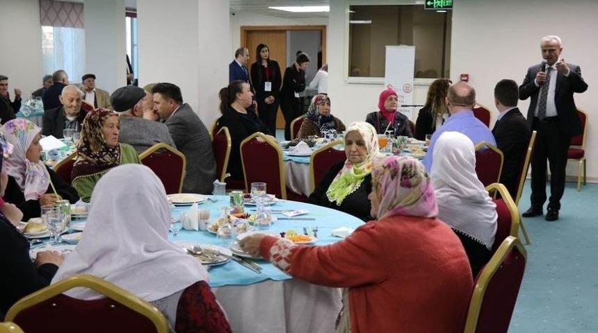 Bartın Valisi Dirim, Yaşlılara Yemekte Buluştu