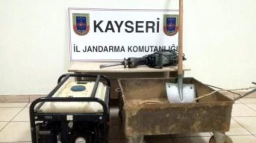 Ka&ccedil;ak Kazı Yapan 6 Kişi Yakalandı