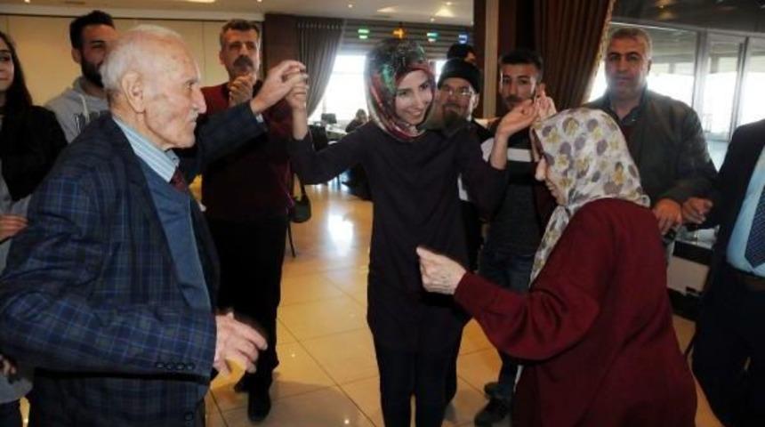 Gaziantep'te, Yaşlılar, Davul- Zurna Ile Eğlendi