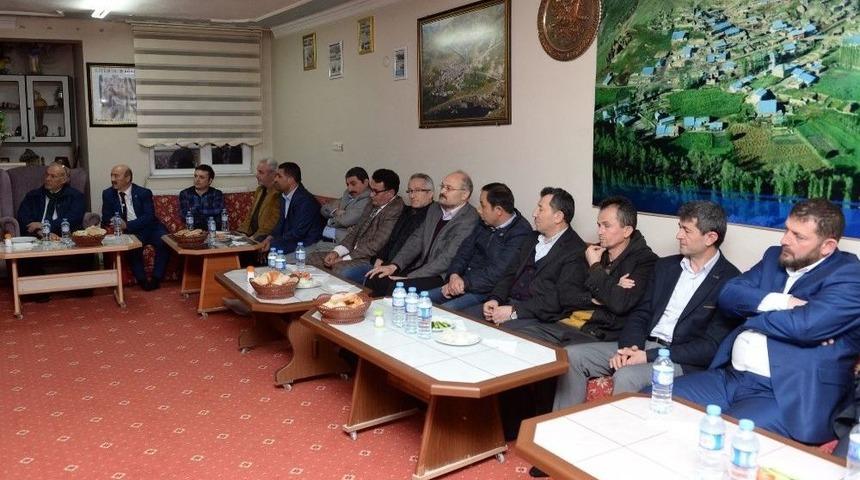 D&uuml;ndar, 21 Derneğin Y&ouml;neticileriyle Buluştu