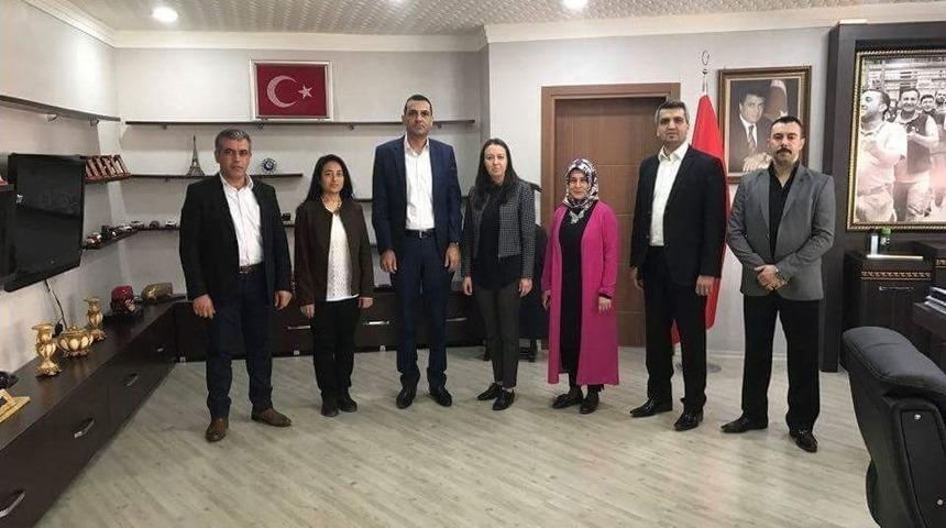 Ak Partili Kadınlardan T&uuml;rk Metal Sendikasına Taziye Ziyareti