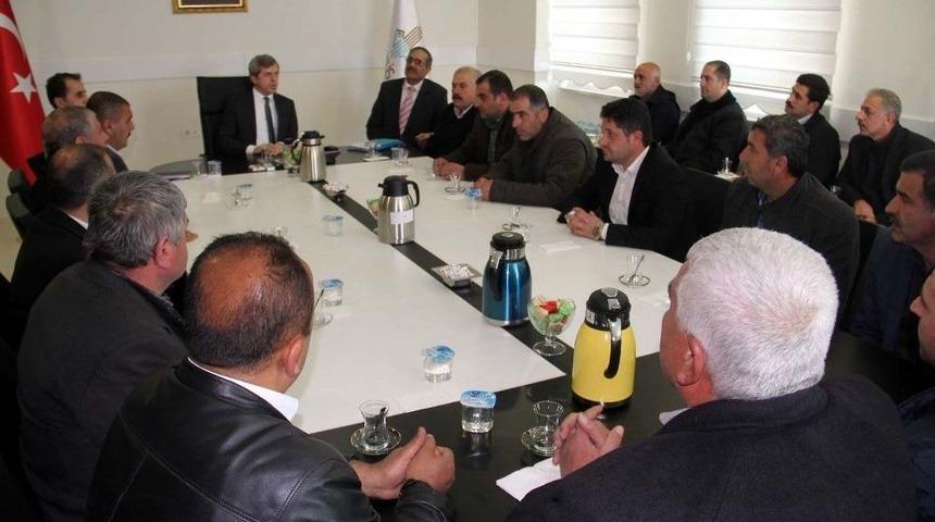 Vali &Ccedil;ınar, Esnafla &lsquo;dere &Uuml;st&uuml;&rsquo; Projesini Konuştu