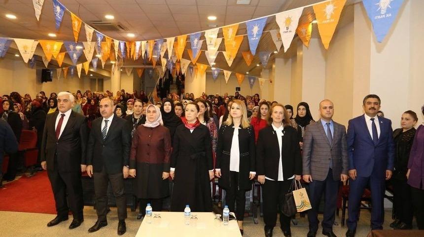 Ak Parti Genel Başkan Yardımcısı &Ouml;znur &Ccedil;alık Kilis&rsquo;te