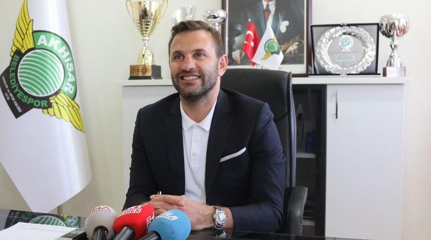 Okan Buruk, Akhisar Belediyespor&rsquo;a İmzayı Attı