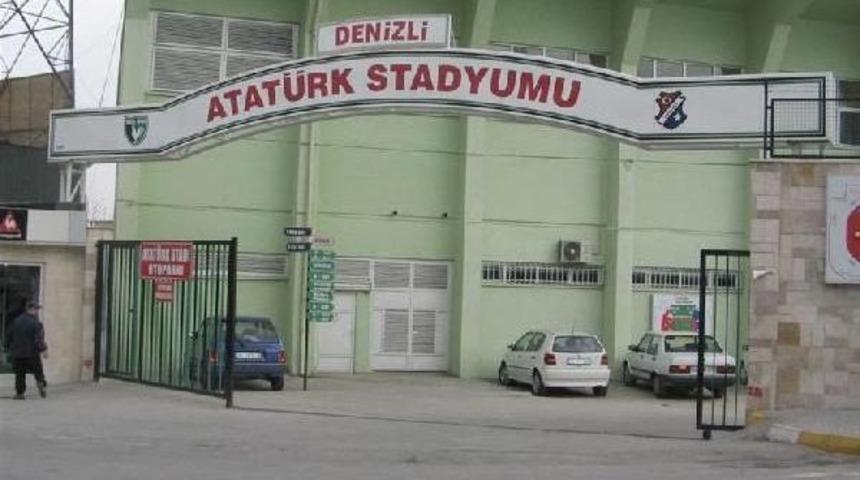 Erdoğan'a Hazırlık I&ccedil;in 'denizli Atat&uuml;rk Stadı' Tabelası S&ouml;k&uuml;ld&uuml; (2)