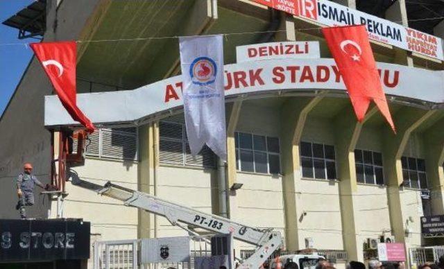 Erdoğan'a Hazırlık Için 'denizli Atatürk Stadı' Tabelası Söküldü (2)