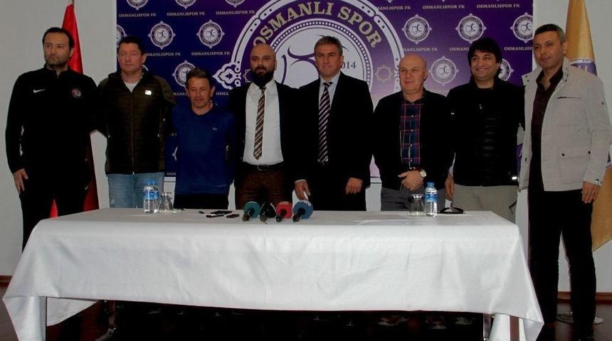 Osmanlıspor, Hamza Hamzaoğlu İle 1,5 Yıllık S&ouml;zleşme İmzaladı