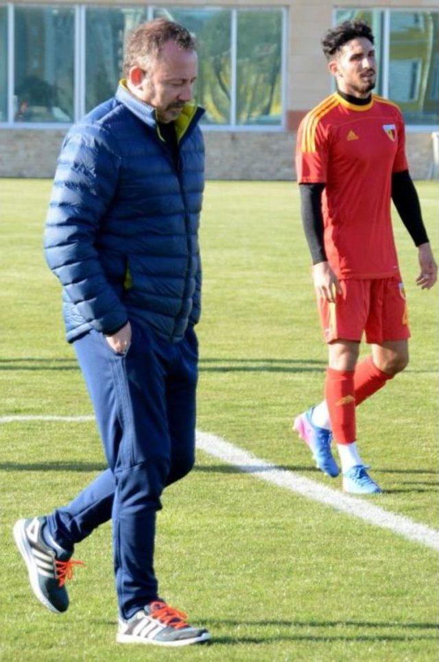 Kayserispor Gençlerle Prova Yaptı