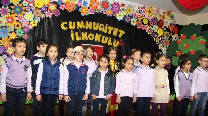 Artvin&rsquo;de Orman Haftası Miniklerin Tiyatrosu İle Kutlandı