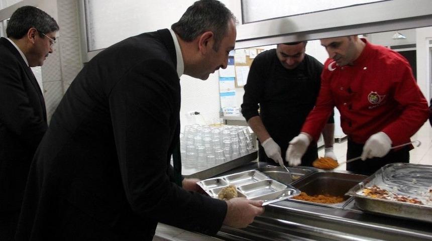 Ak Parti&rsquo;li G&uuml;l:&ldquo;16 Nisan&rsquo;dan Sonra İdam İ&ccedil;in Mecliste &Ccedil;alışma Yapacağız&rdquo;