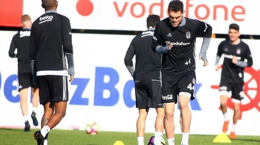 Beşiktaş, Gen&ccedil;lerbirliği Ma&ccedil;ı Hazırlıklarını S&uuml;rd&uuml;rd&uuml;