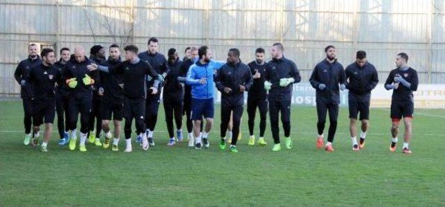 Gaziantepspor'da Çalışmalara Devam Ediyor