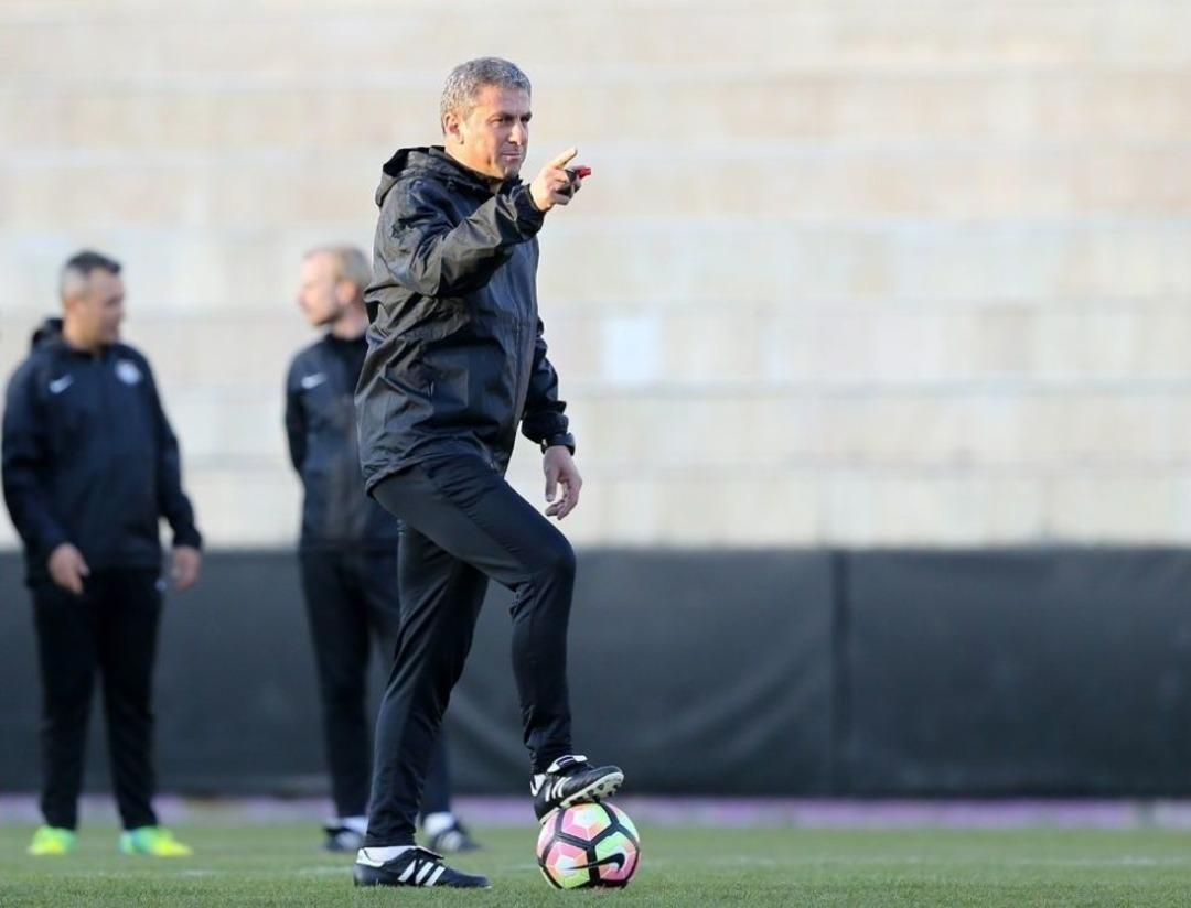 Hamzaoğlu İlk Antrenmanına &Ccedil;ıktı