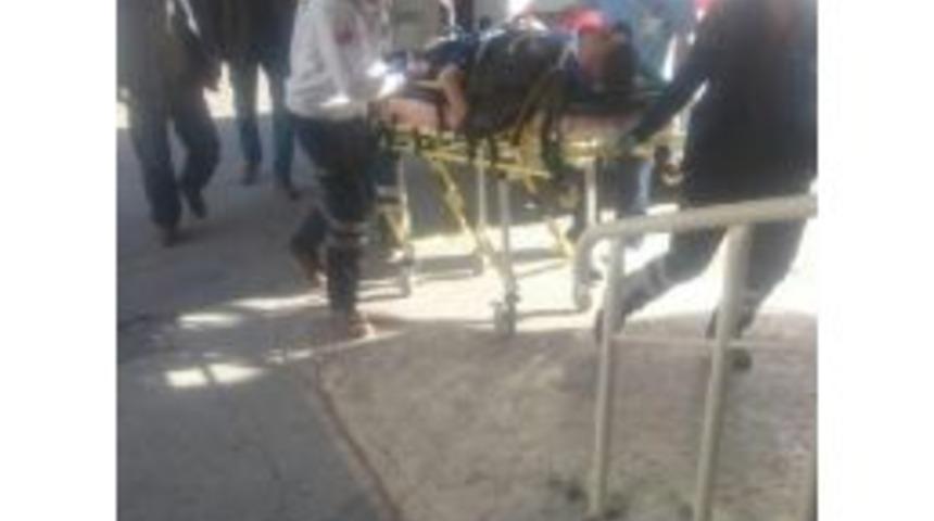 Motosiklet Kazası: 1 &Ouml;l&uuml;, 1 Yaralı