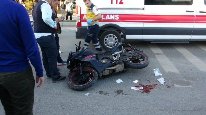Edirne&rsquo;de Motosiklet Kazası : 1 Ağır Yaralı
