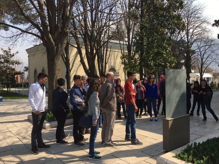 Dost Öğrenciler Kitap Fuarında Buluştu G5