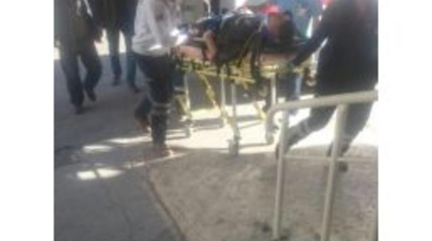 Burhaniye&rsquo; De Motosiklet Kazası: 1 &Ouml;l&uuml; 1 Yaralı