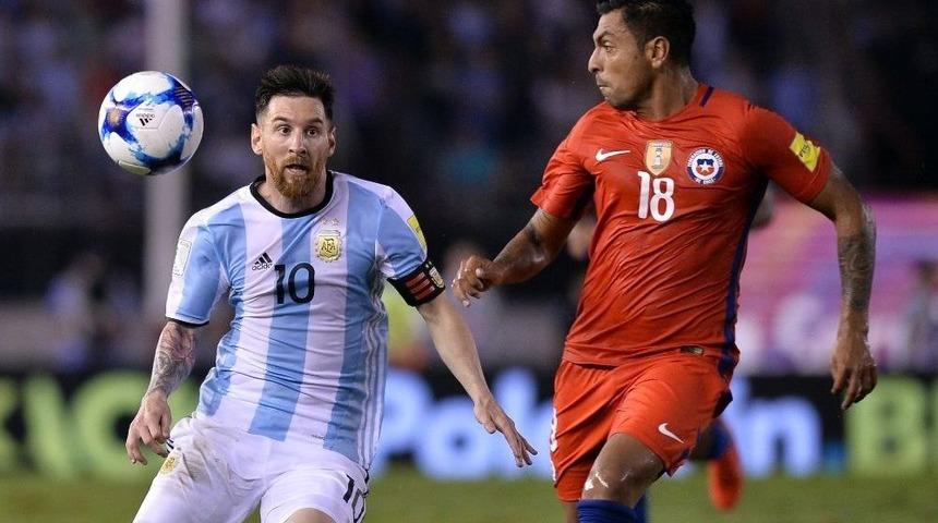 Arjantin&rsquo;i Messi Sırtladı