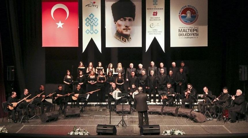 Aşık Veysel T&uuml;rk&uuml;leriyle Anıldı